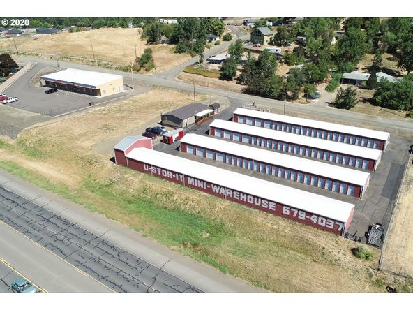 5060 Grange Rd, Roseburg, OR 97471